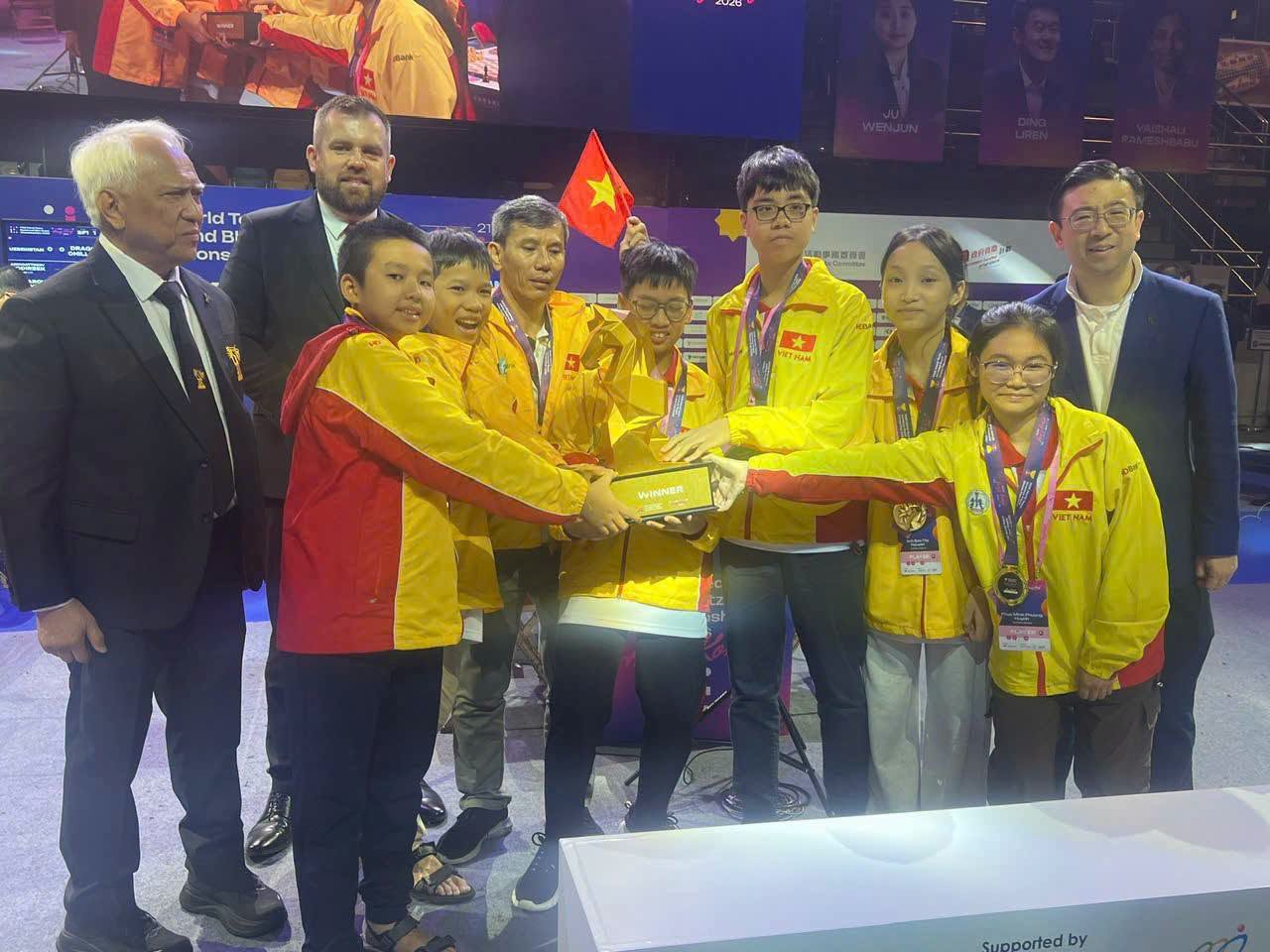 CỜ VUA BÌNH THẠNH TỎA SÁNG TRÊN ĐẤU TRƯỜNG THẾ GIỚI: GIÀNH HUY CHƯƠNG VÀNG ĐỒNG ĐỘI TẠI ĐẤU TRƯỜNG QUỐC TẾ